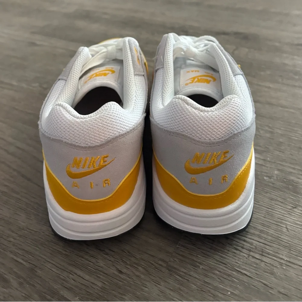 Nike Air Max 1 Yellow White and Gray Men’s Size 9.5 - Picture 4 of 4